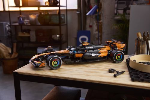 Set 42228