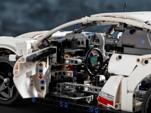 Set 42096