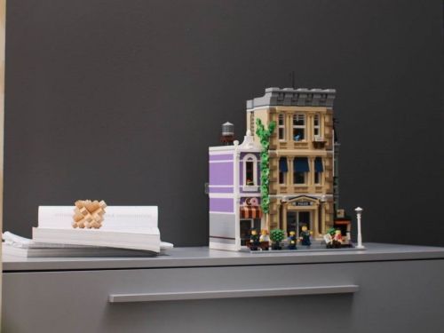 Set 10278