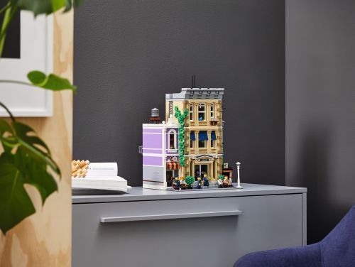 Set 10278
