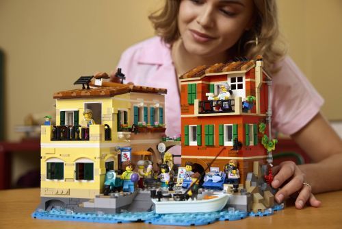 Set 21359