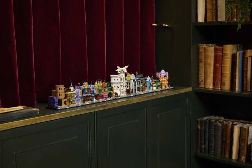 Set 76444
